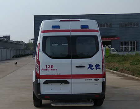 福特新全顺V362中轴中顶汽油版救护车
