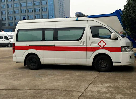 金杯大海狮4RB2短轴豪华版救护车