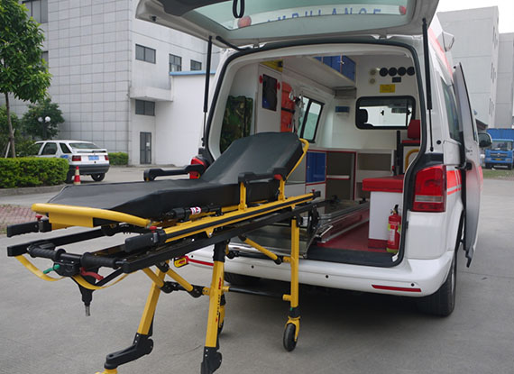 大众Caravelle（凯路威）高顶监护型救护车