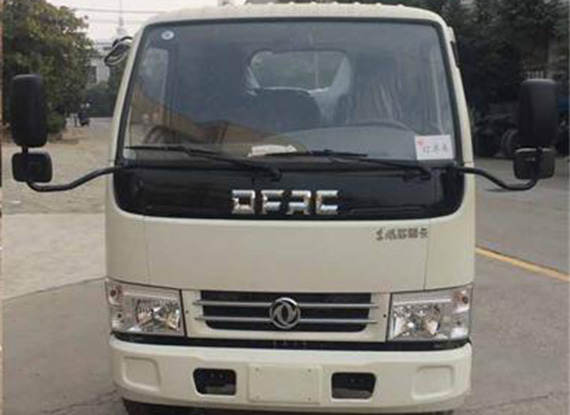 东风锡柴五吨洒水车