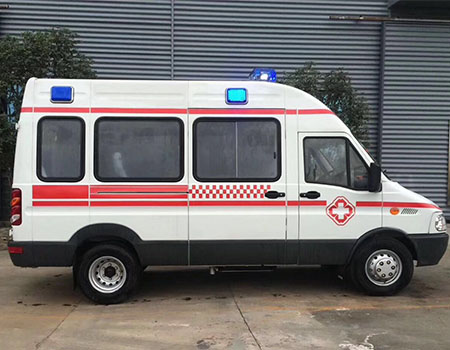 依维柯长轴型救护车
