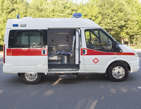 福特全顺新世代V348救护车（短轴中顶）